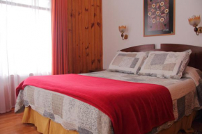 Отель Hostal Benavente  Пуэрто-Монт